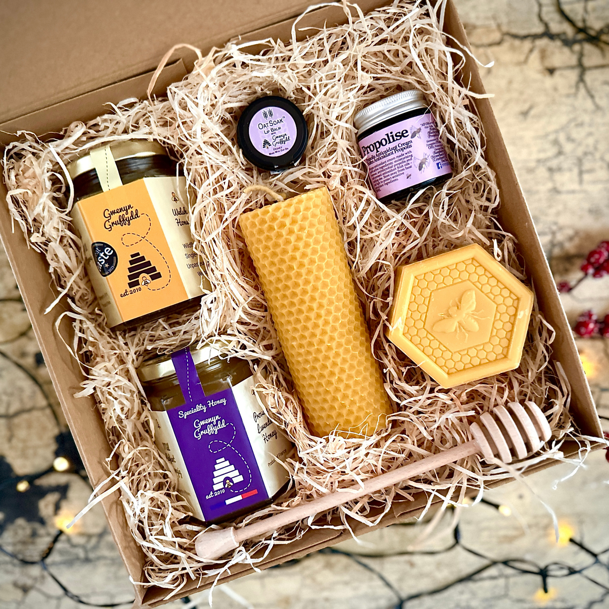 Beautiful gifts for her inspired by bees — luxury beekeeping gift sets, pure beeswax candles, and Welsh honey hampers by Gwenyn Gruffydd