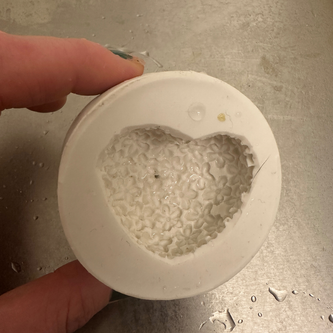 Miniature Fowers Floral Heart Small Candle Making silicone mould (Lyson )