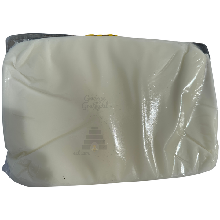 APIFONDA Bee Fondant Complete Feed For Winter Feeding Bees - 2.5 kg Pouch