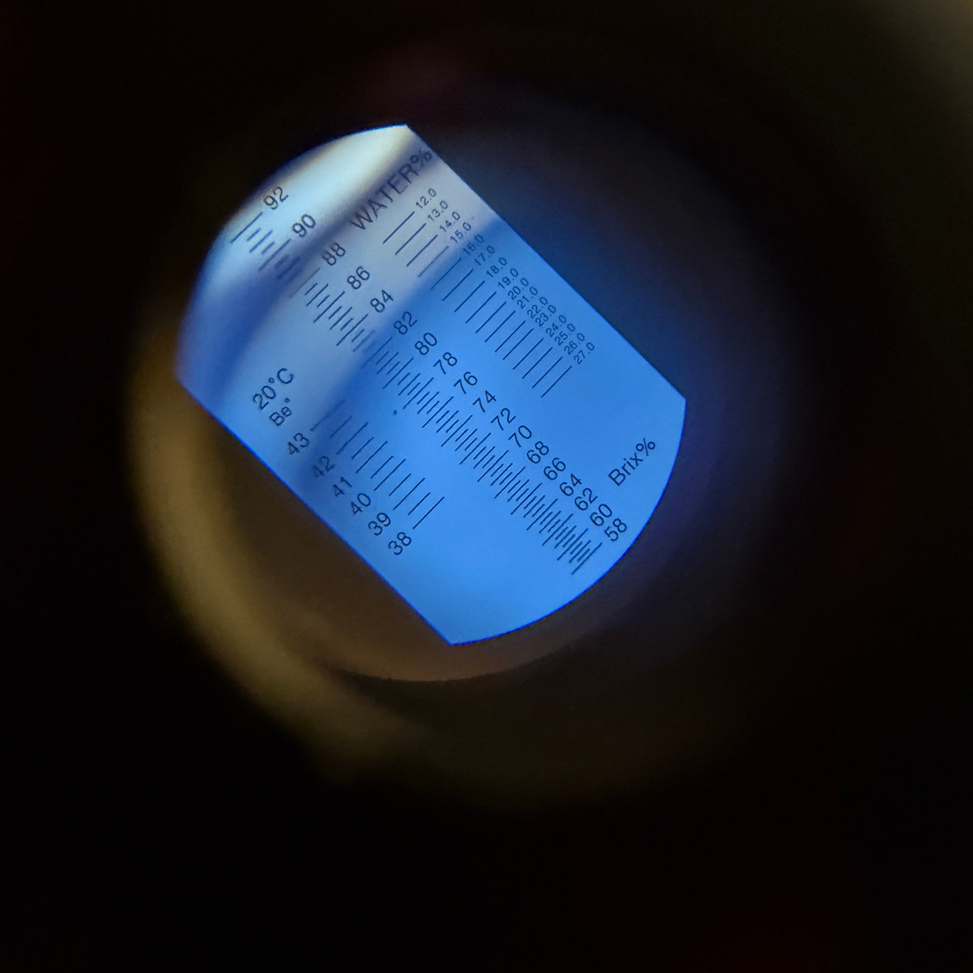 Honey Refractometer – Digital Sugar/Water &amp; Moisture Tester for Honey