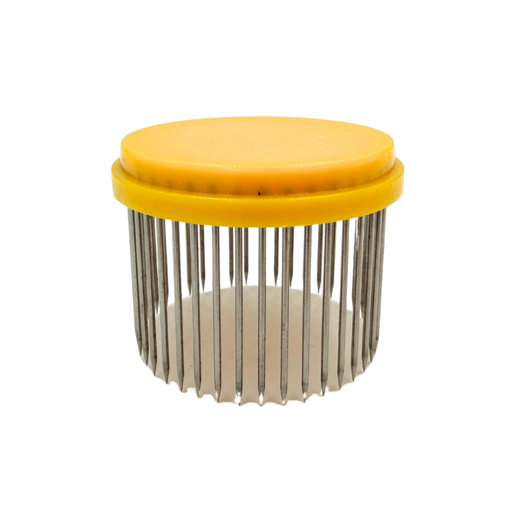 Press-In Queen Catcher – Plastic Queen Cage with Stainless Steel Pins
