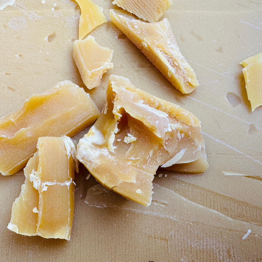 African Filtered Beeswax 1kg