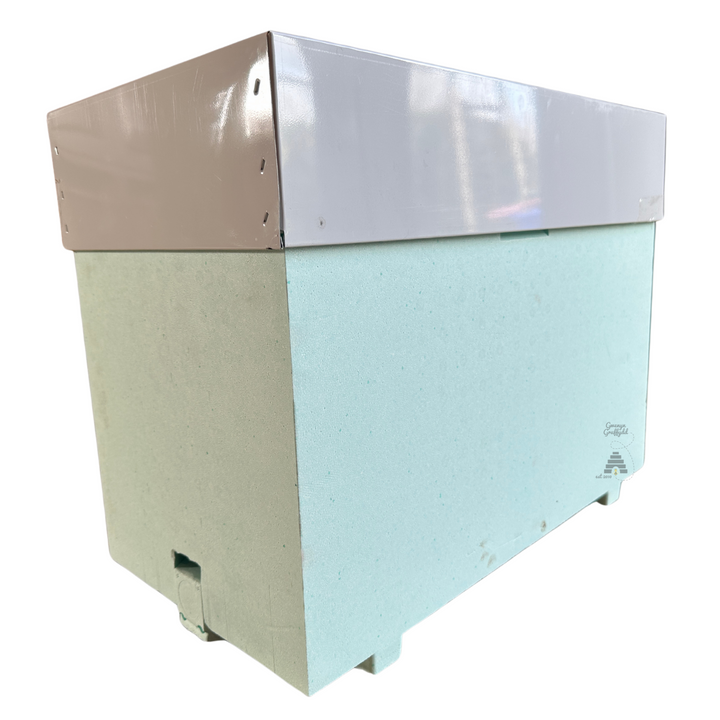 Quarti 6 Frame Langstroth Poly Nuc with Metal Lid