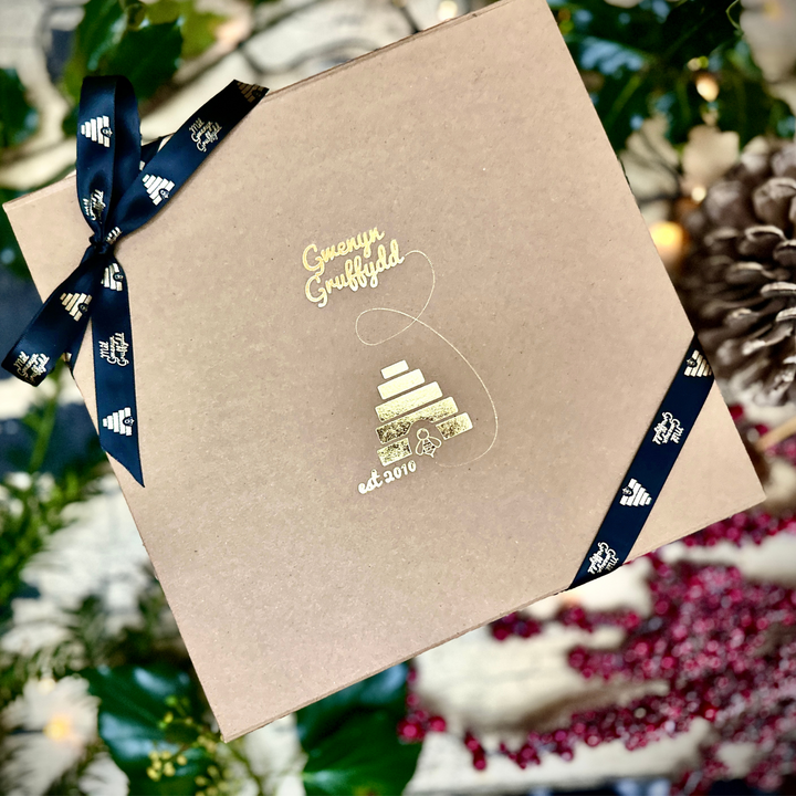 Luxury Pamper Hamper - Honey & Calm Gift Box Set