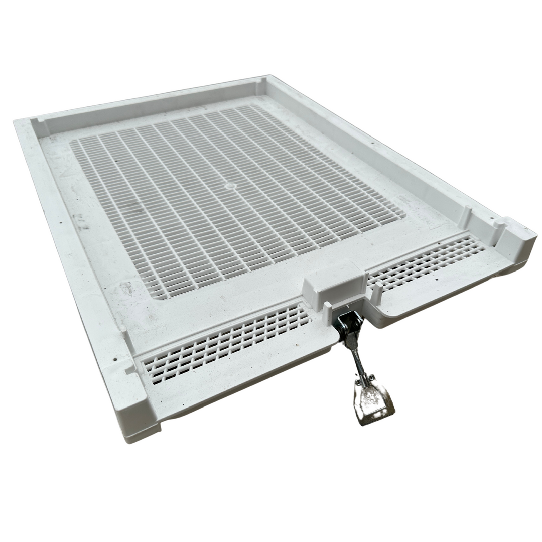 Langstroth Plastic Beehive Floor - Anti Varroa Ventilated by Anel
