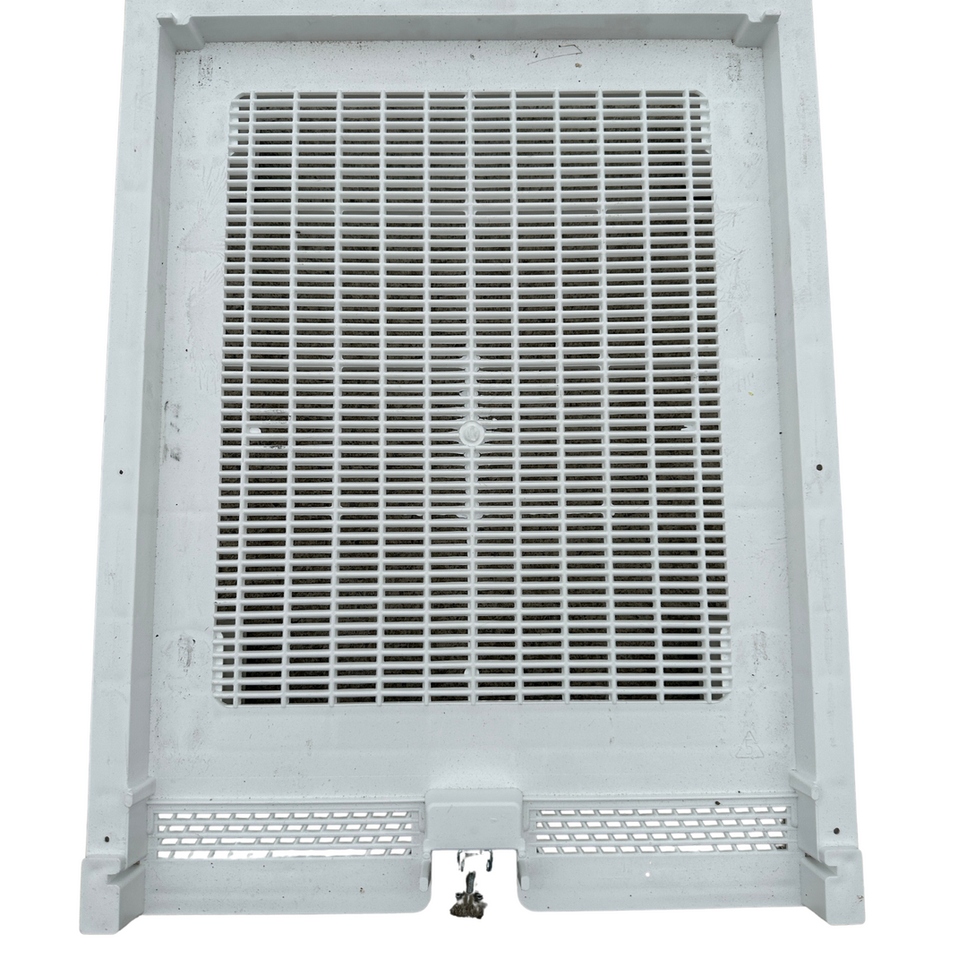 Assembled Langstroth beehive floor