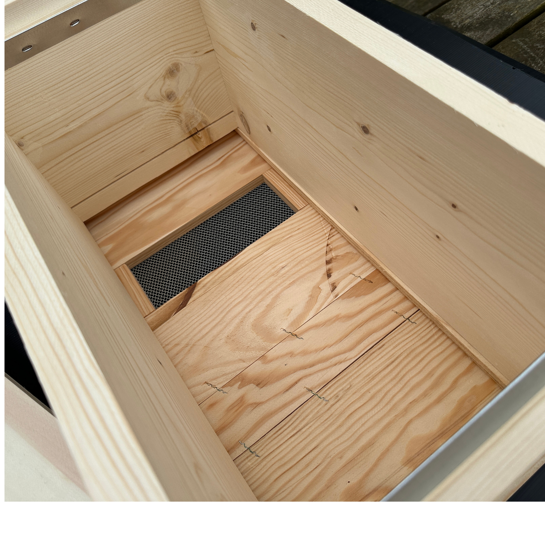 6 Frame Langstroth Assembled Wooden Nuc With Galvanised Roof