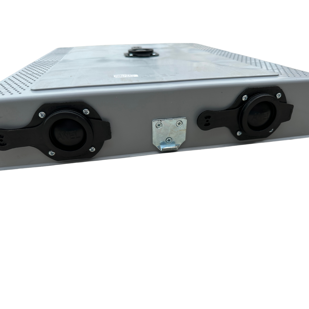 Langstroth Roof with Feeding Plug and 4 Ventilation Plugs