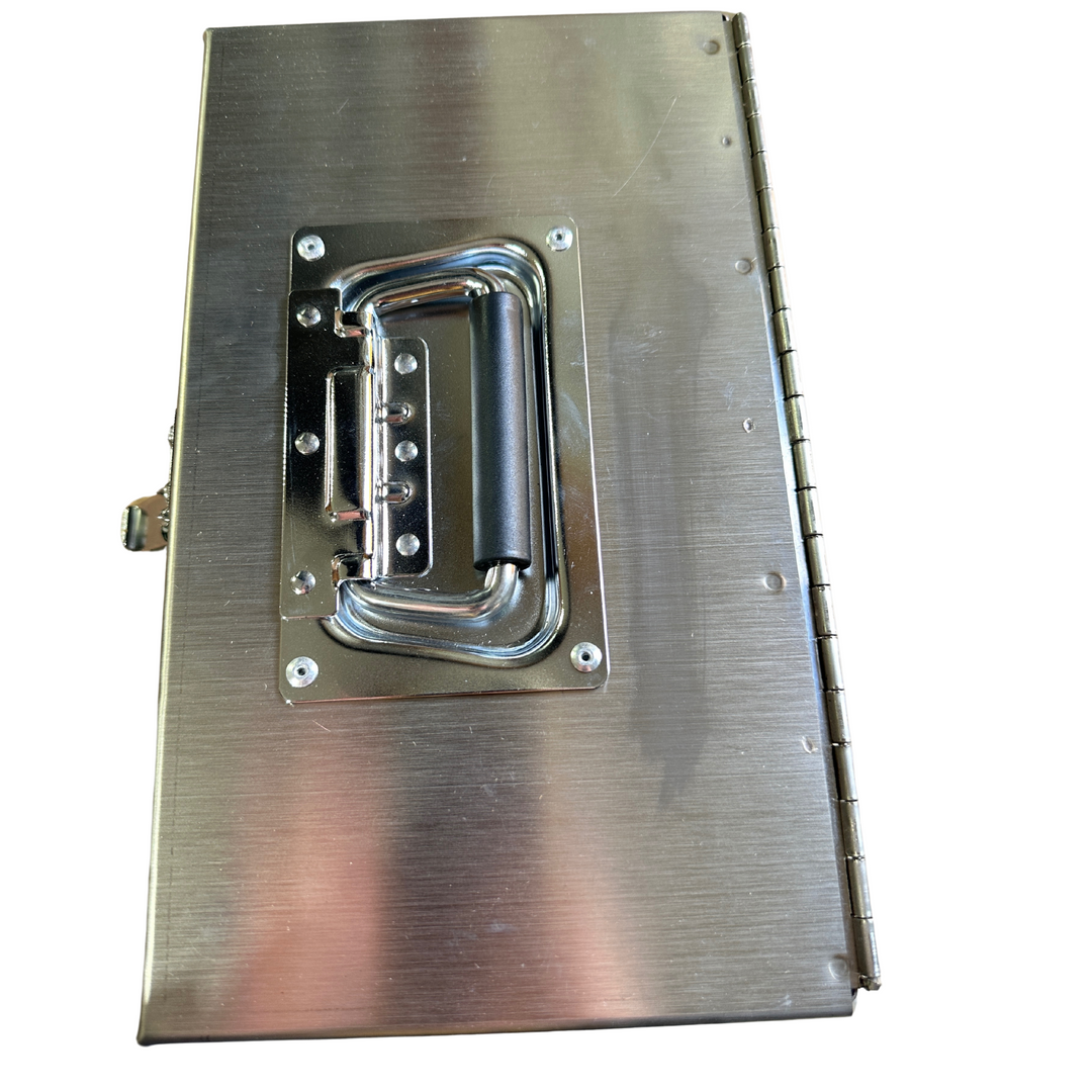 Secure Smoker Box For Transportation and Storage Prinox by Thomas Apiculture