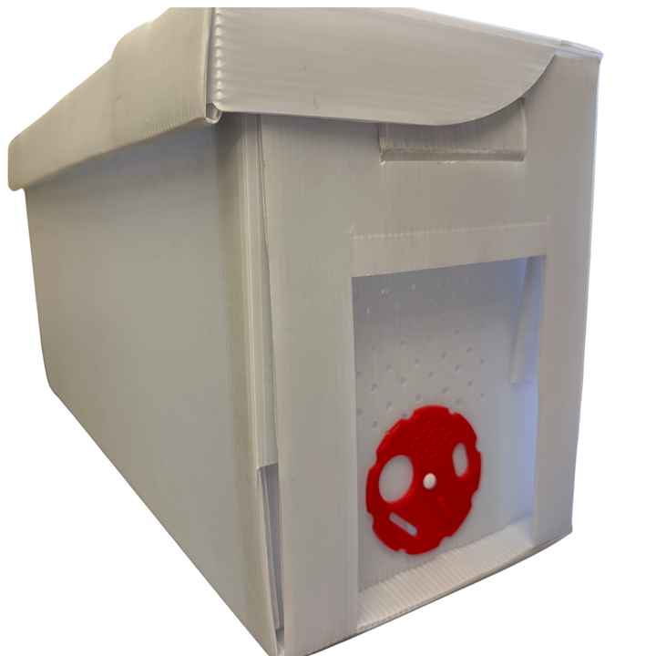 6 Frame Langstroth Correx Nuc Box – Economy Lightweight Swarm &amp; Transport Box
