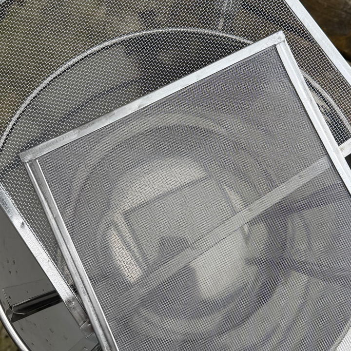 Prinox 25kg Honey Settling Tank with Filters &amp; Dual Honey Gates