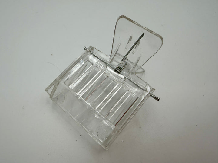 Plastic Queen Bee Clip Catcher