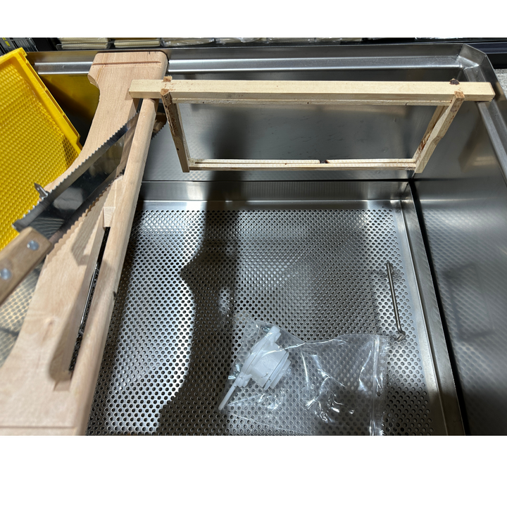 Compact Stainless Steel Uncapping Table Prinox