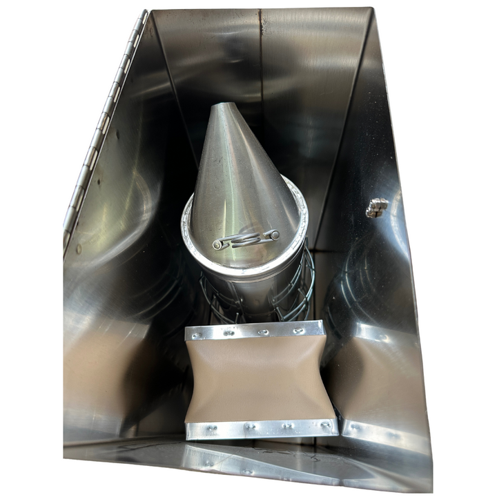 Secure Smoker Box For Transportation and Storage Prinox by Thomas Apiculture