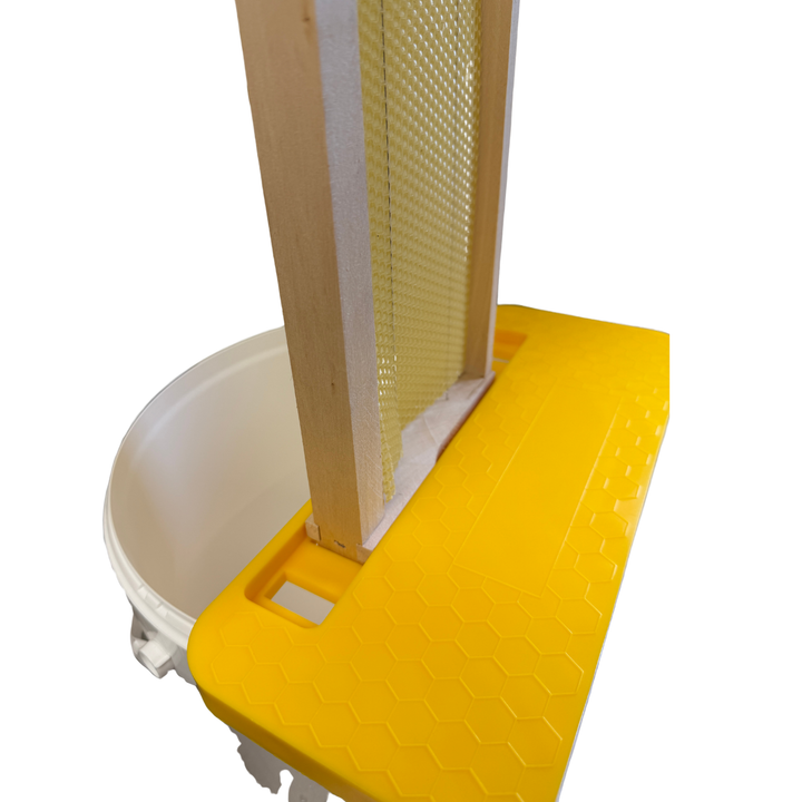Uncapping Ledge – Honey Frame Rest &amp; Extraction Support Tool