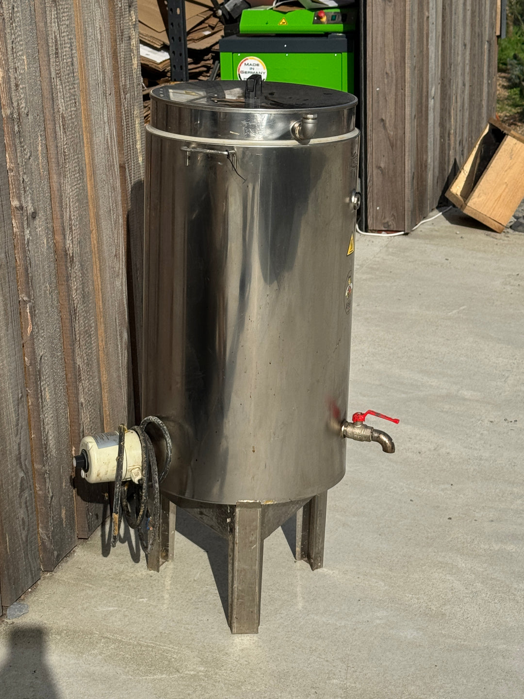 Used Logar 75L Beeswax Melter &amp; Steriliser with Stainless Steel Stand