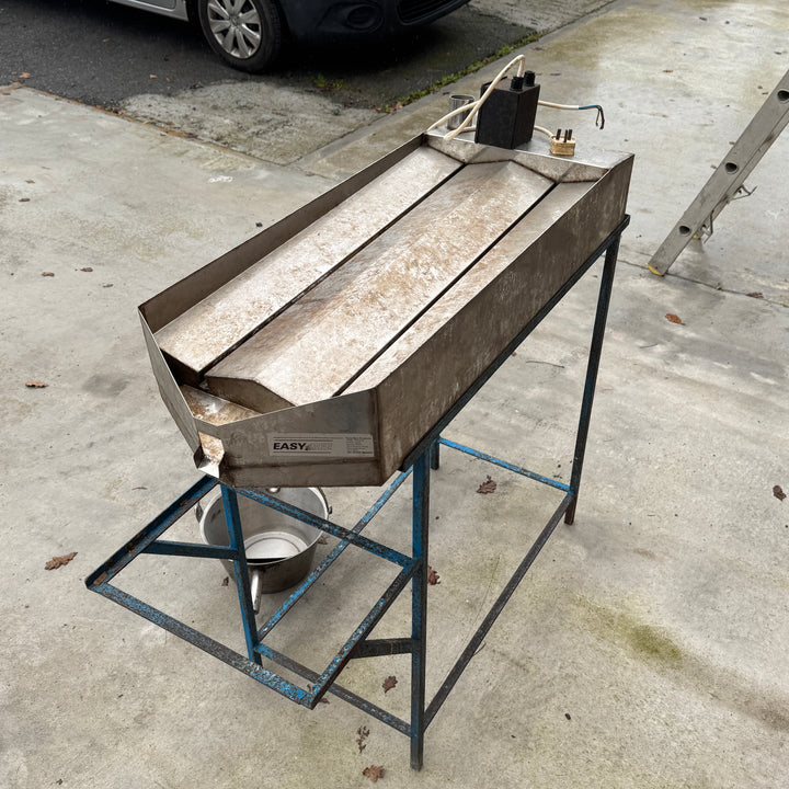 EasyBee Heated Uncapping Tray and Stand - Spare or repairs