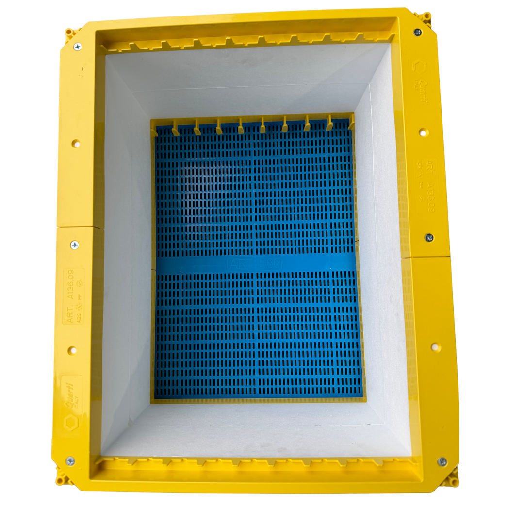 Quarti 9-Frame Langstroth Polystyrene Hive Bundle