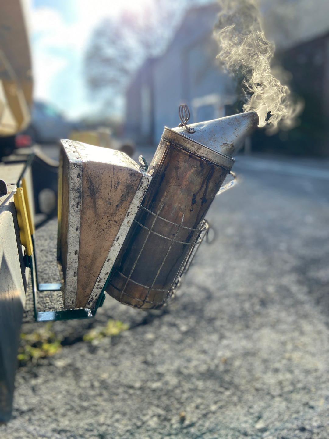 Swienty Magnetic Stand Smoker Holder for Car or Vehicle