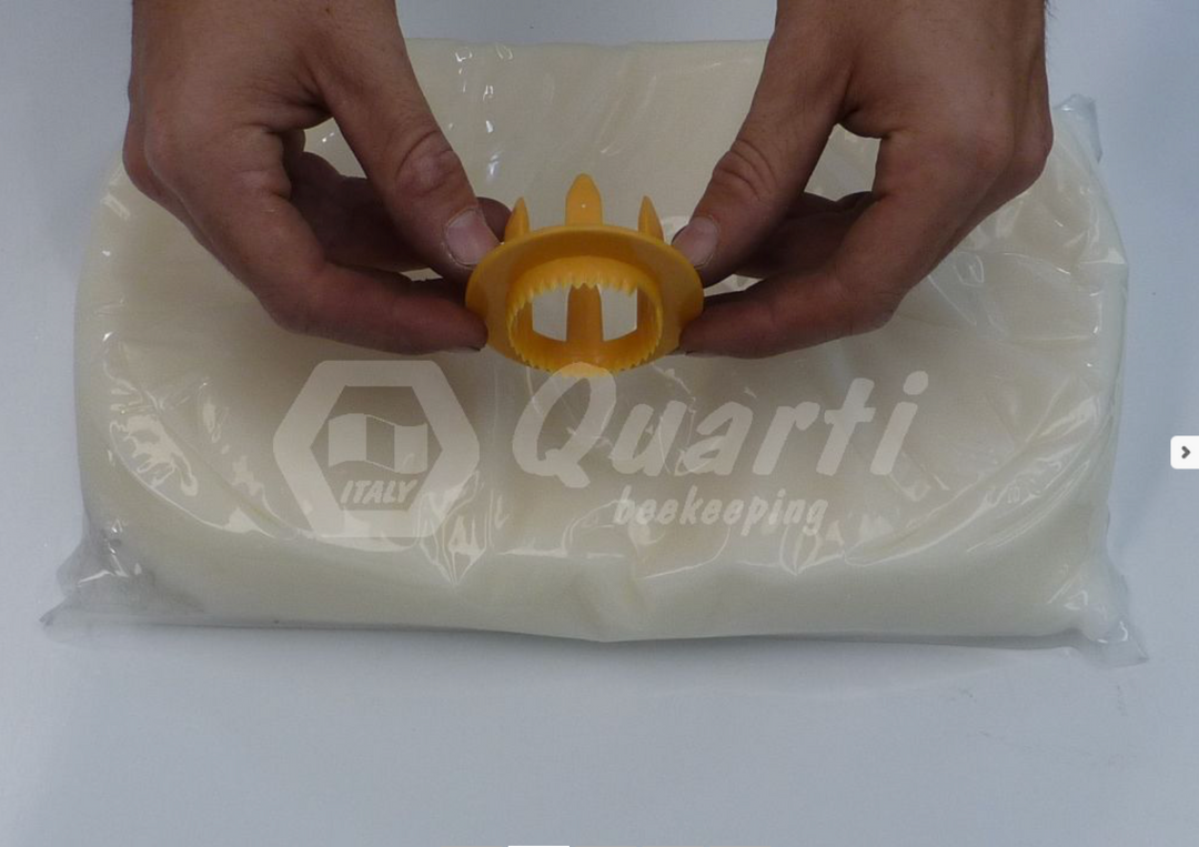 Fondant Aid Tool – Support for Beekeeping Fondant Feed