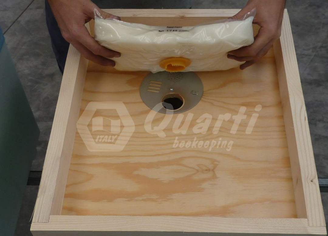 Fondant Aid Tool – Support for Beekeeping Fondant Feed