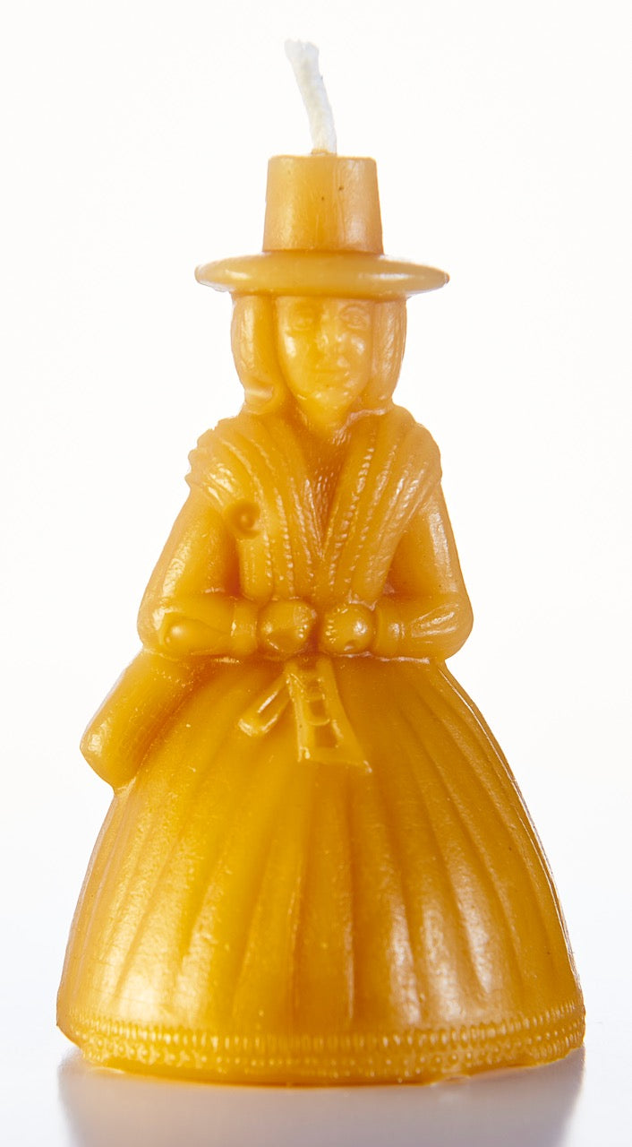 'Non' Mini Pure Beeswax Candle of a Welsh Lady - Ladi Fach Gymraeg