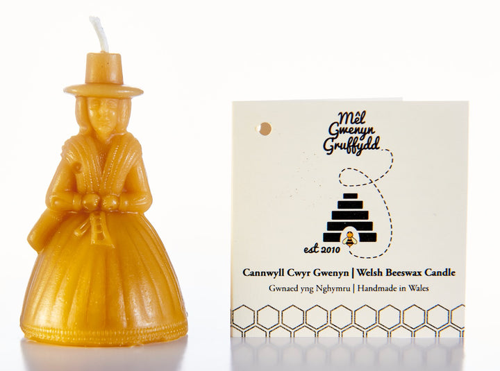 'Non' Mini Pure Beeswax Candle of a Welsh Lady - Ladi Fach Gymraeg