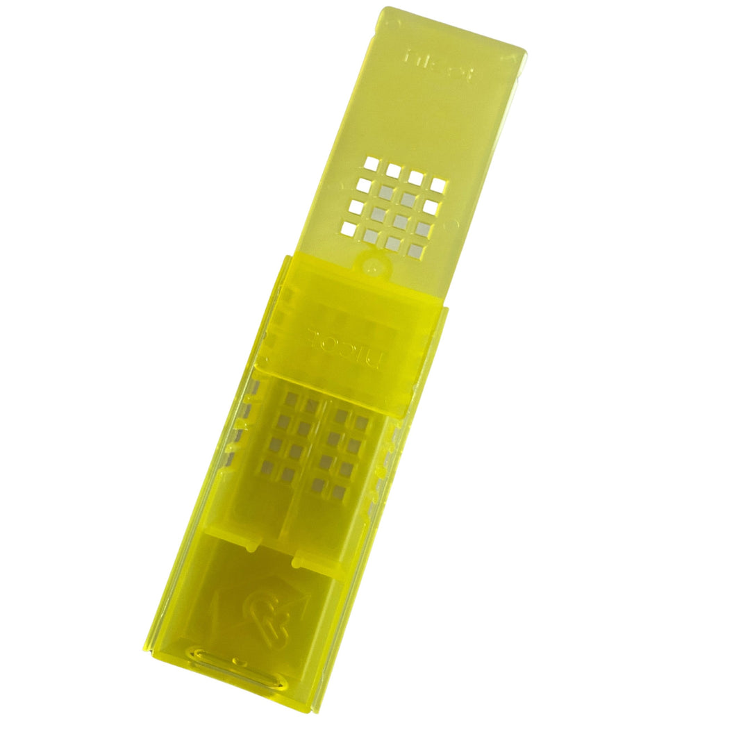 Nicot Yellow Queen Shipping and Introduction Cage