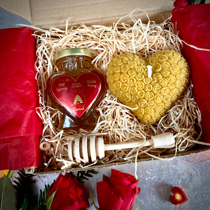 Cariad Gift Set | Welsh honey & Heart Beeswax Candle