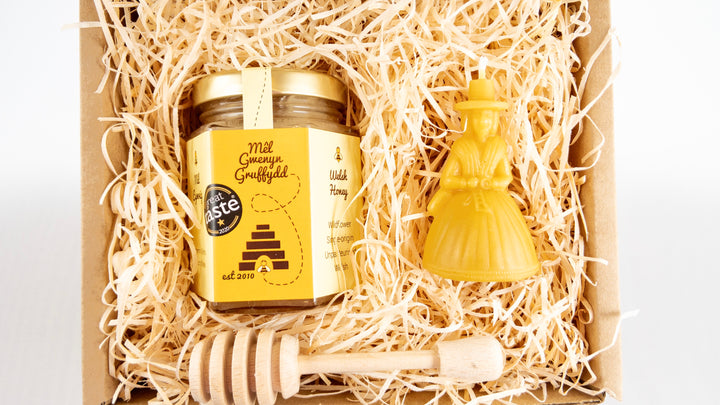 Small Welsh Wildflower Honey and Beeswax Candle Hamper Gift Set Box - Lady Ladi Gymraeg - 100% Pure & Natural Sustainable