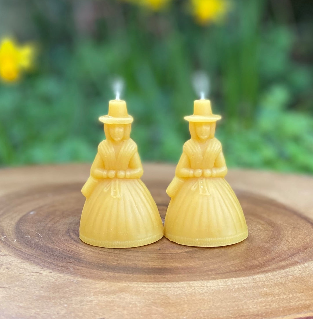 'Non' Mini Pure Beeswax Candle of a Welsh Lady - Ladi Fach Gymraeg
