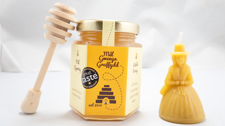 Small Welsh Wildflower Honey and Beeswax Candle Hamper Gift Set Box - Lady Ladi Gymraeg - 100% Pure & Natural Sustainable
