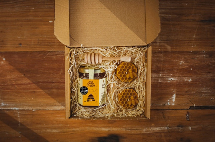 Small Welsh Wildflower Honey & Beeswax Candle Hamper Gift Set Box - Honeycomb Tealight with Honeybees