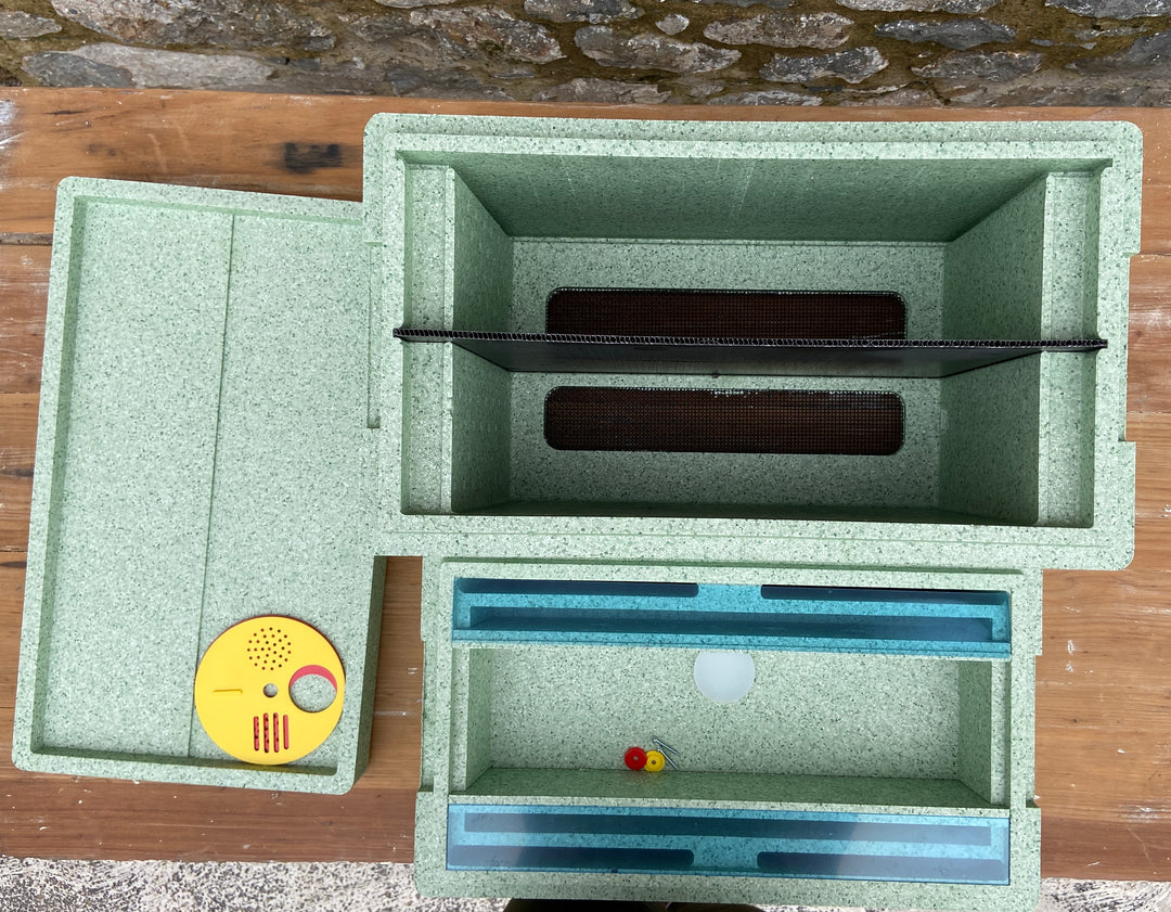 National BS Honey Bees 2 in 1 Poly Nuc Box Hive 6 Frame