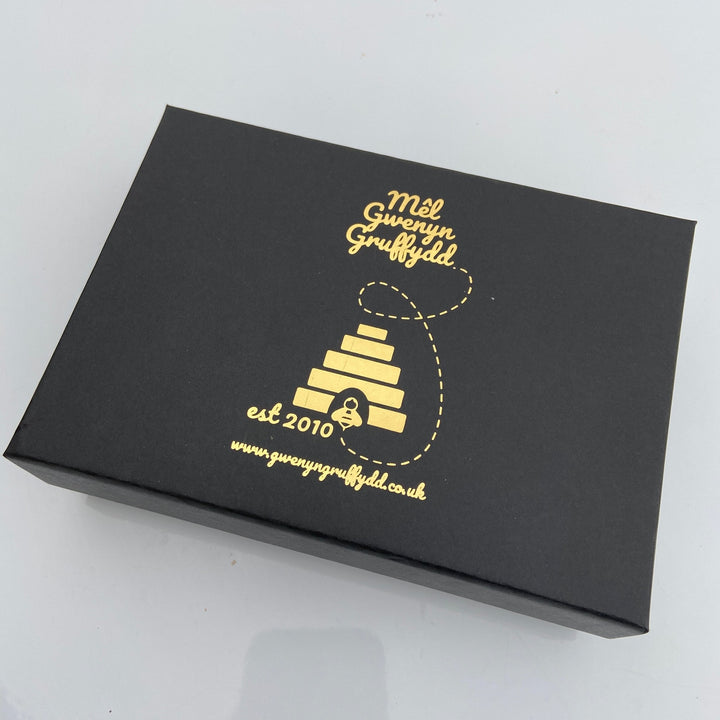 6x 100% Natural Pure Beeswax Hexagon Bee Unscented Candles Gift Set